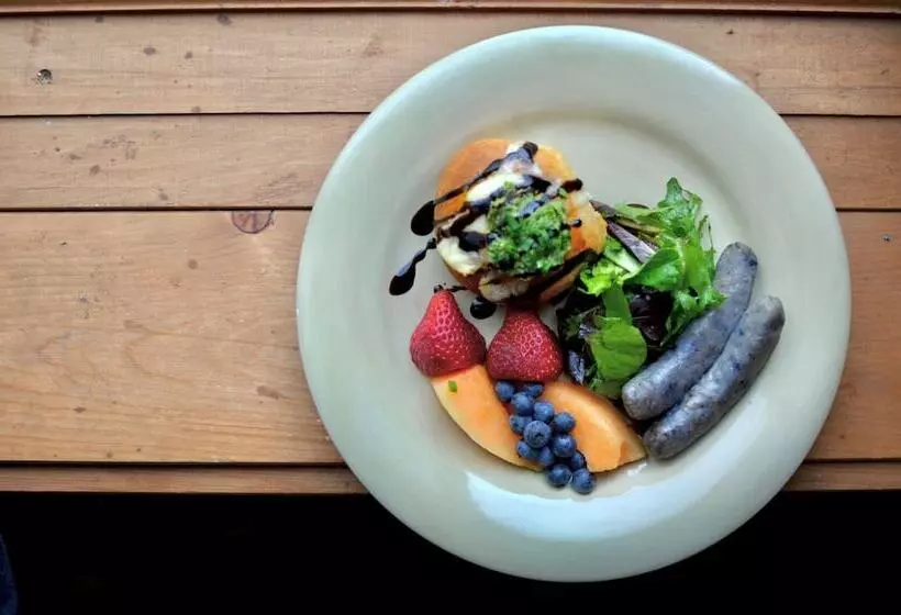 تختخواب و صبحانه Chestnut Street Inn