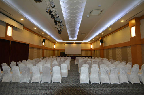 בית מלון כפרי Wyndham Afyonkarahisar Thermal & Spa