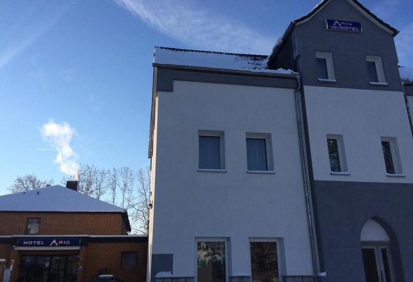 Отель Aris