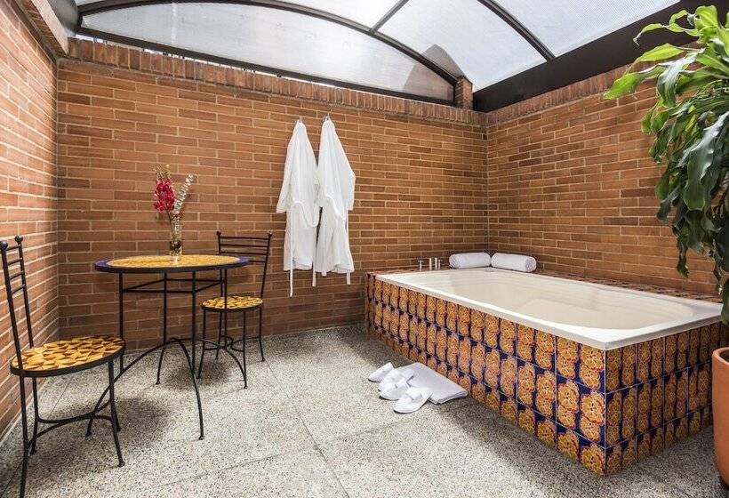 בית מלון כפרי Cosmos 100 Executive