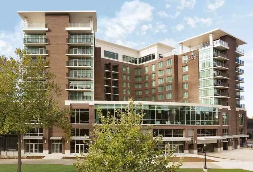 ホテル Embassy Suites By Hilton Greenville Downtown Riverplace