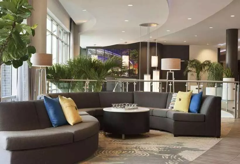 ホテル Embassy Suites By Hilton Greenville Downtown Riverplace