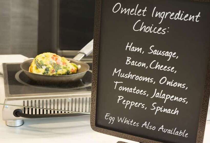 בית מלון כפרי Embassy Suites By Hilton Greenville Downtown Riverplace