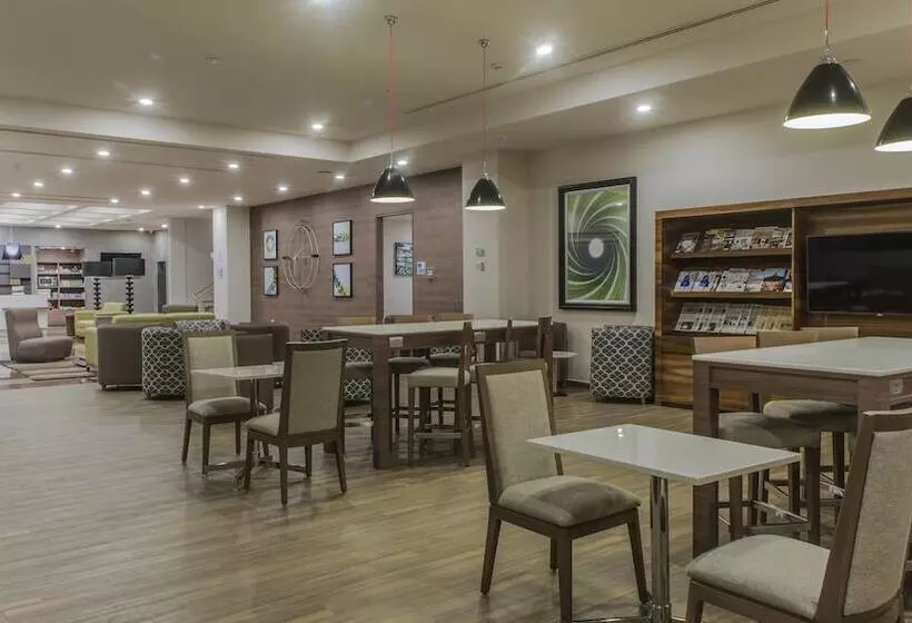 ホテル Holiday Inn Express Mexico Toreo, An Ihg