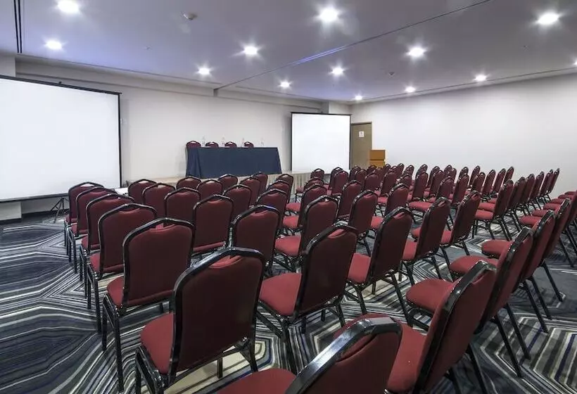 ホテル Holiday Inn Express Mexico Toreo, An Ihg
