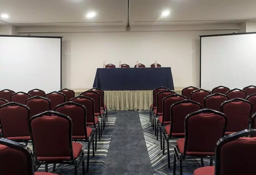 ホテル Holiday Inn Express Mexico Toreo, An Ihg