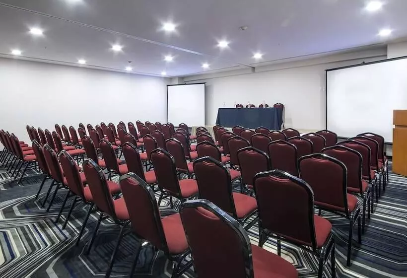 ホテル Holiday Inn Express Mexico Toreo, An Ihg
