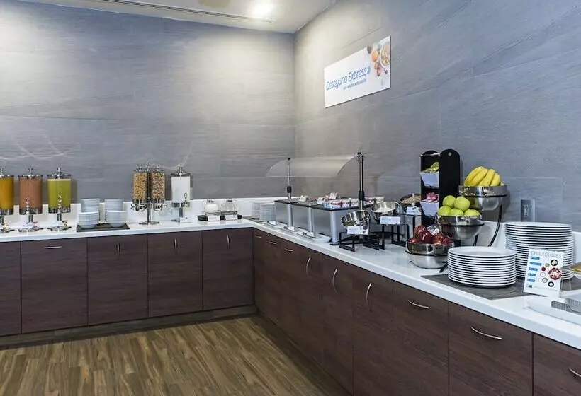 ホテル Holiday Inn Express Mexico Toreo, An Ihg