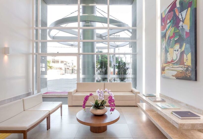 Ramada By Wyndham Macae Hotel & Suites