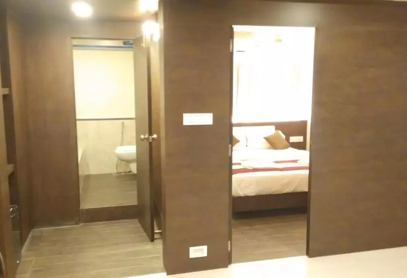 ホテル Sai Residency