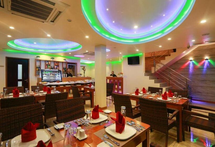 هتل Season At Hulhumale