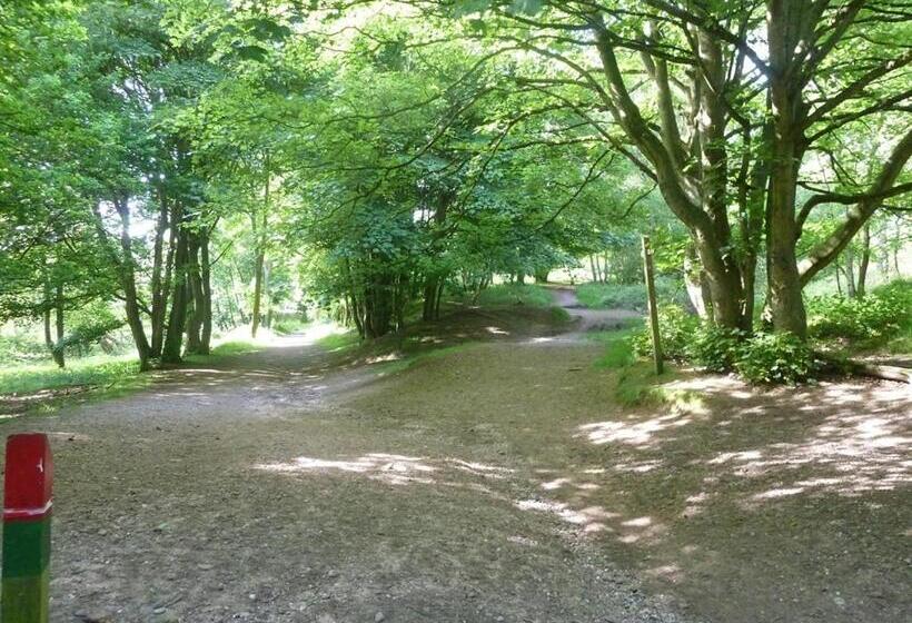 فندق The Coach House