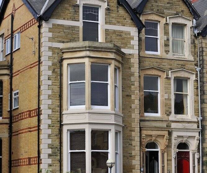 Howarth House Apartments