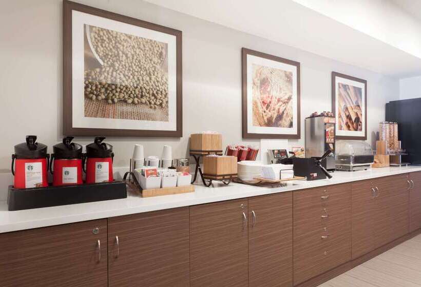 Microtel Inn & Suites By Wyndham Kirkland Lake