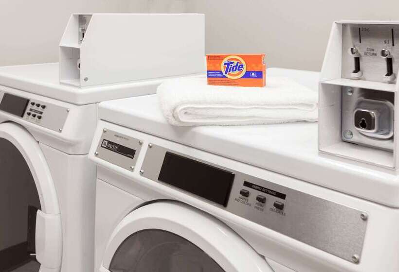 Microtel Inn & Suites By Wyndham Kirkland Lake