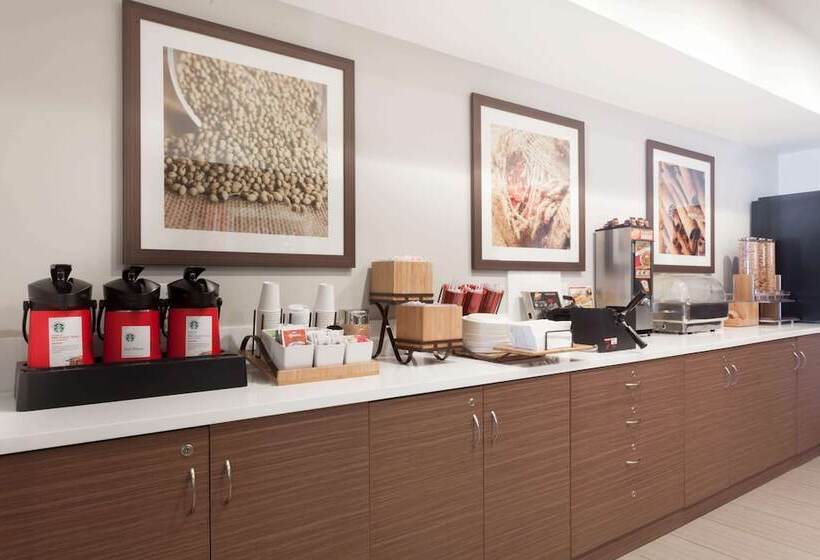 Microtel Inn & Suites By Wyndham Kirkland Lake