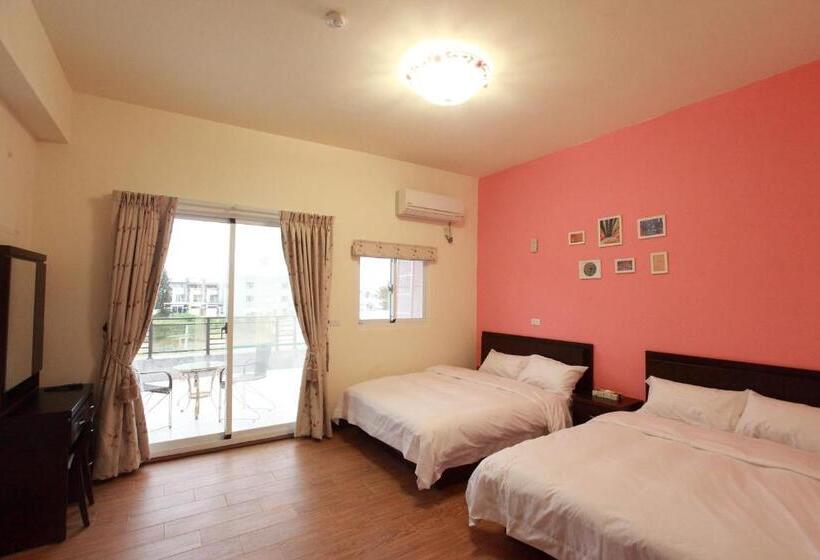 پانسیون Dali Moonlight B&b