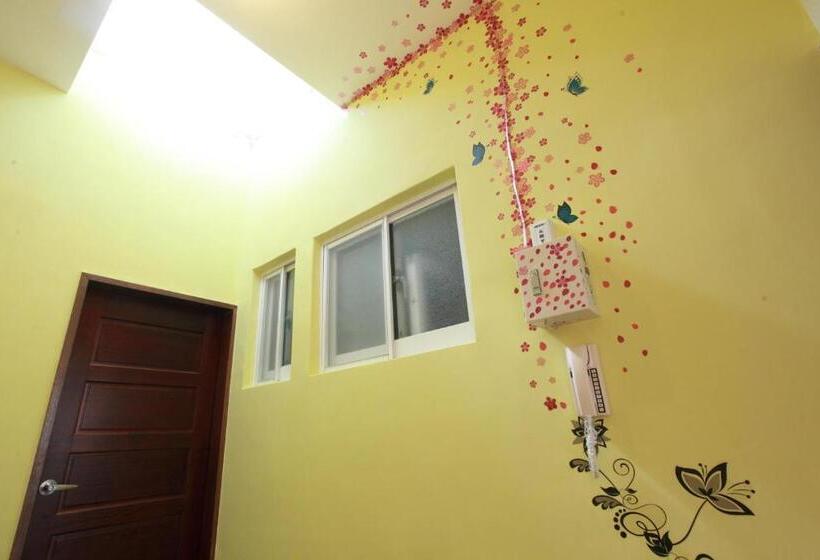 پانسیون Dali Moonlight B&b