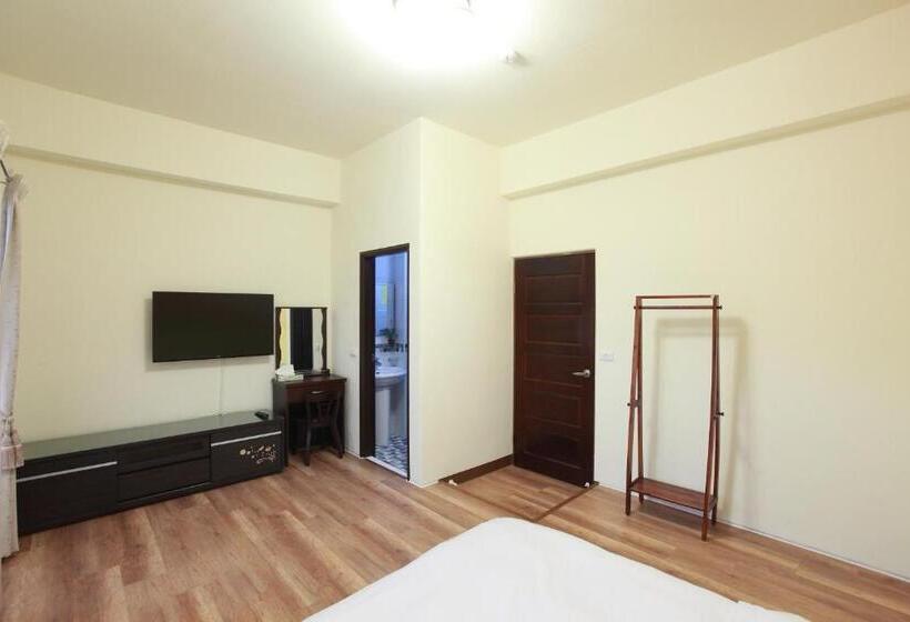 پانسیون Dali Moonlight B&b