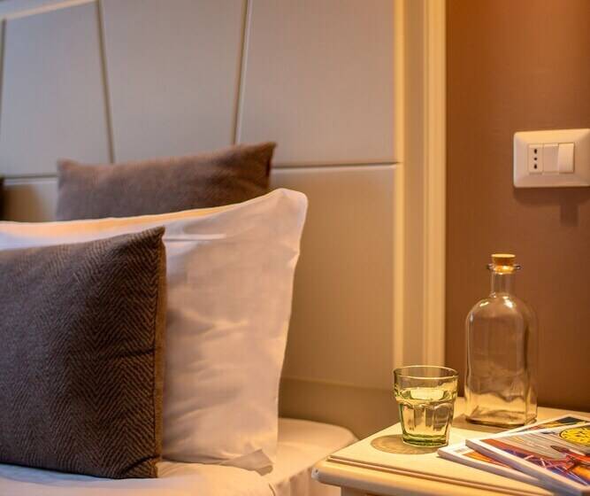 ペンション Marlin Rooms