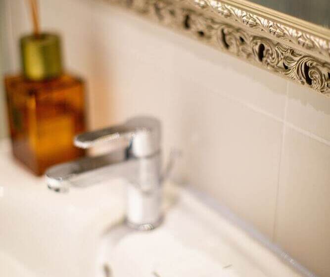 ペンション Marlin Rooms