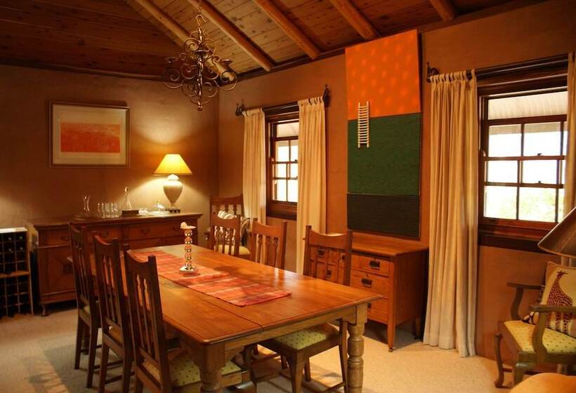 פנסיון Wildwood Guesthouse