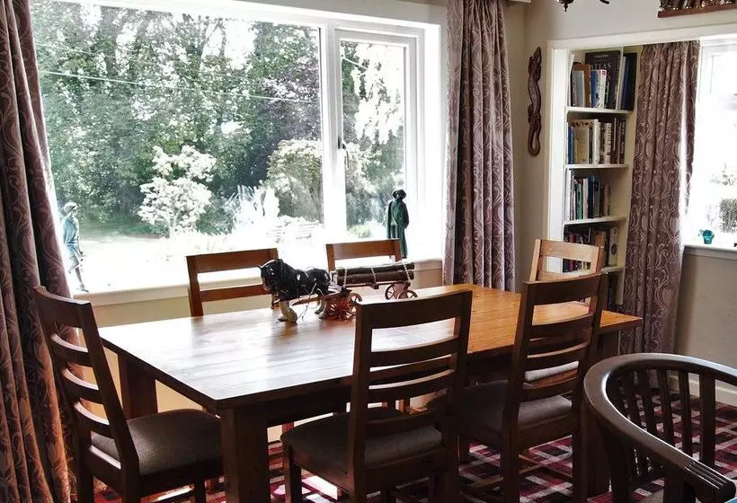 Razani Bed & Breakfast