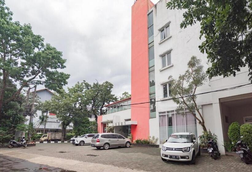 Urbanview Hotel Grand Malabar Bandung