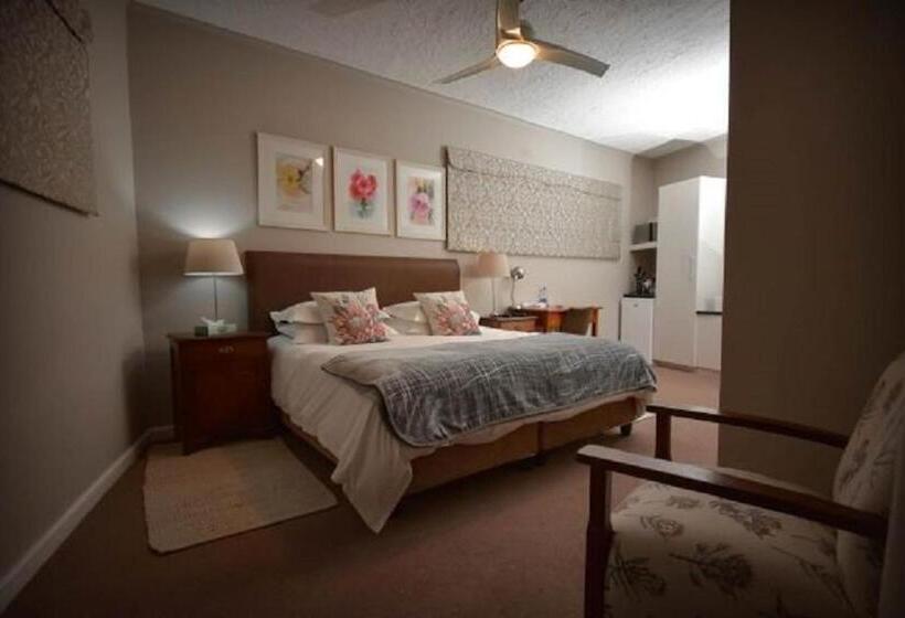 ベッドアンドブレックファースト Harewood Lodge