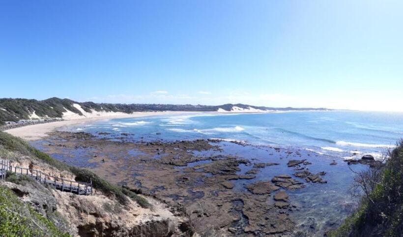 ベッドアンドブレックファースト Harewood Lodge