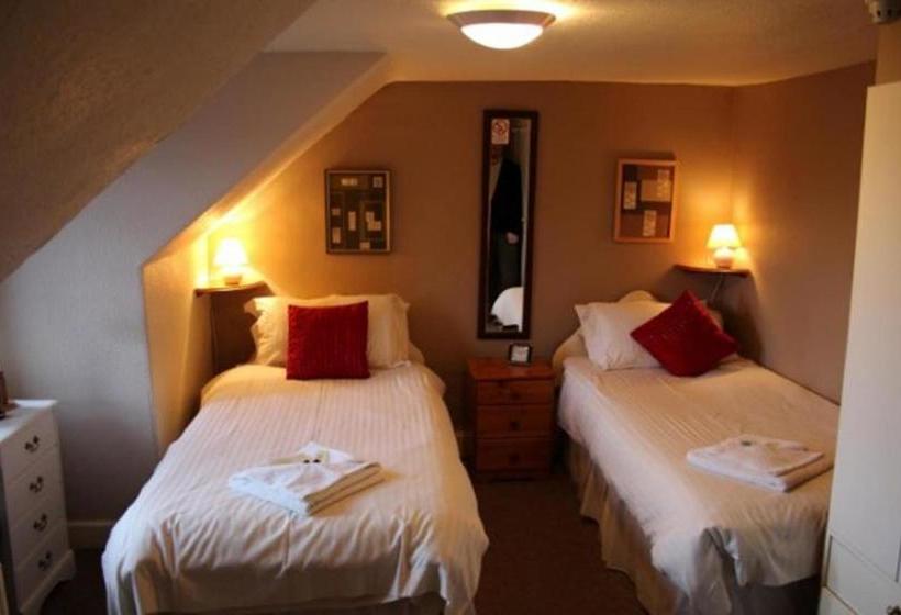 민박 Highland House Callander