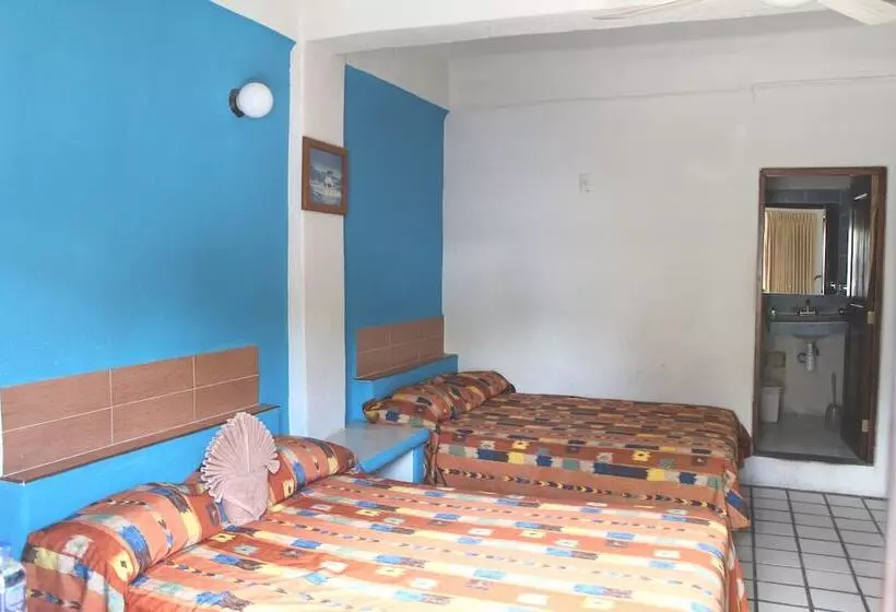 ホテル Arrecife Huatulco Plus
