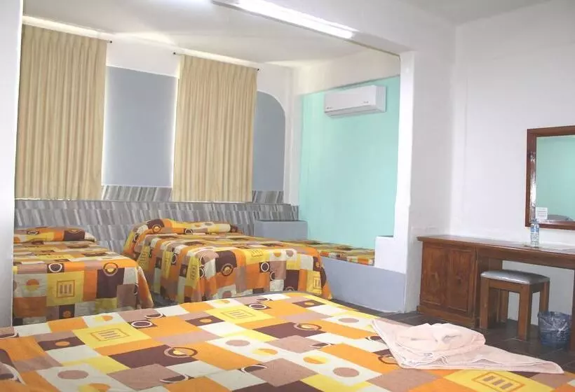 ホテル Arrecife Huatulco Plus