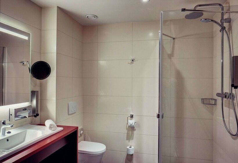 Отель Amedia Amsterdam Airport Schiphol, Trademark Collection By Wyndham