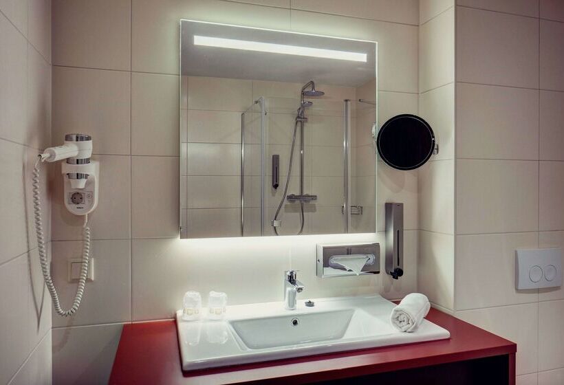 Отель Amedia Amsterdam Airport Schiphol, Trademark Collection By Wyndham