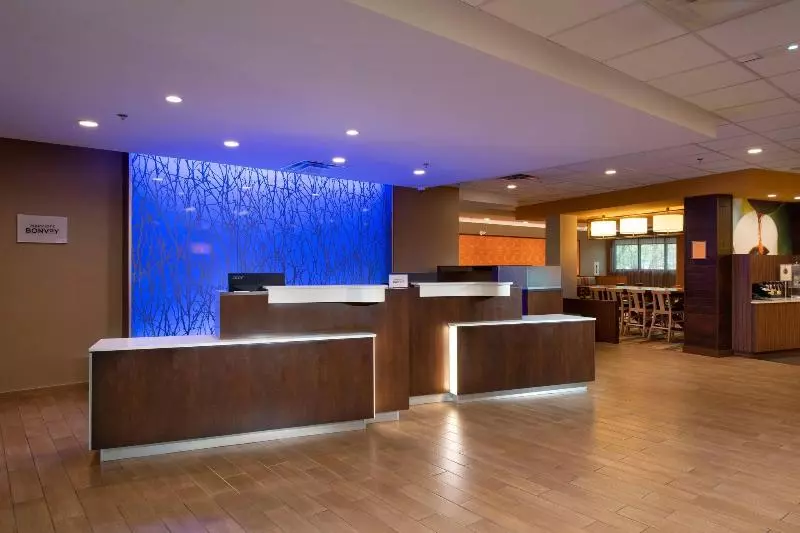 Hotelli Fairfield Inn & Suites By Marriott Edmonton North