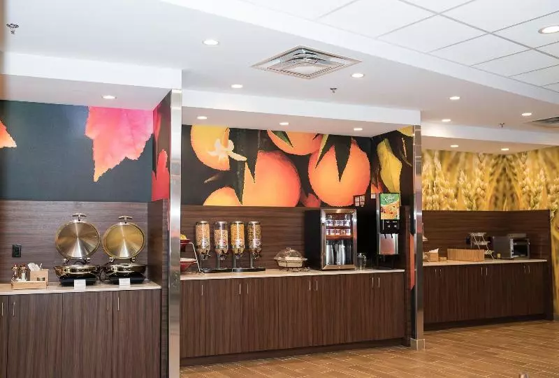 Hotelli Fairfield Inn & Suites By Marriott Edmonton North