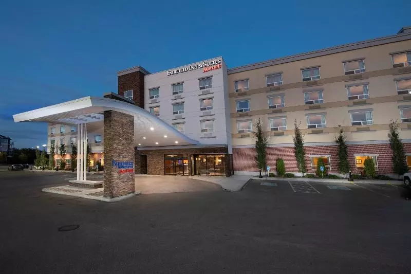 Hotelli Fairfield Inn & Suites By Marriott Edmonton North