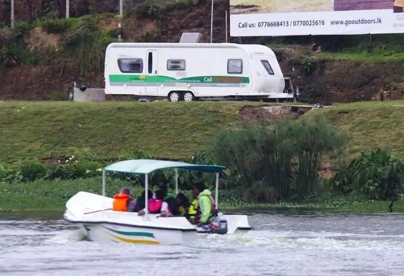هتل Go Outdoors Caravan Park Nuwara Eliya