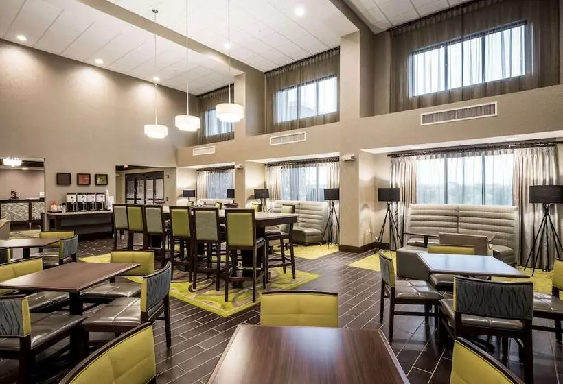 ホテル Hampton Inn & Suites Hammond