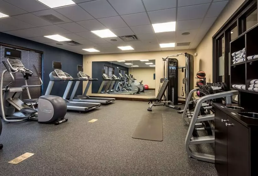 ホテル Hampton Inn & Suites Hammond