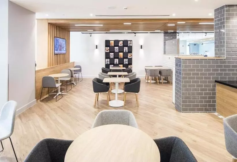 هتل Holiday Inn Express Dublin City Centre, An Ihg