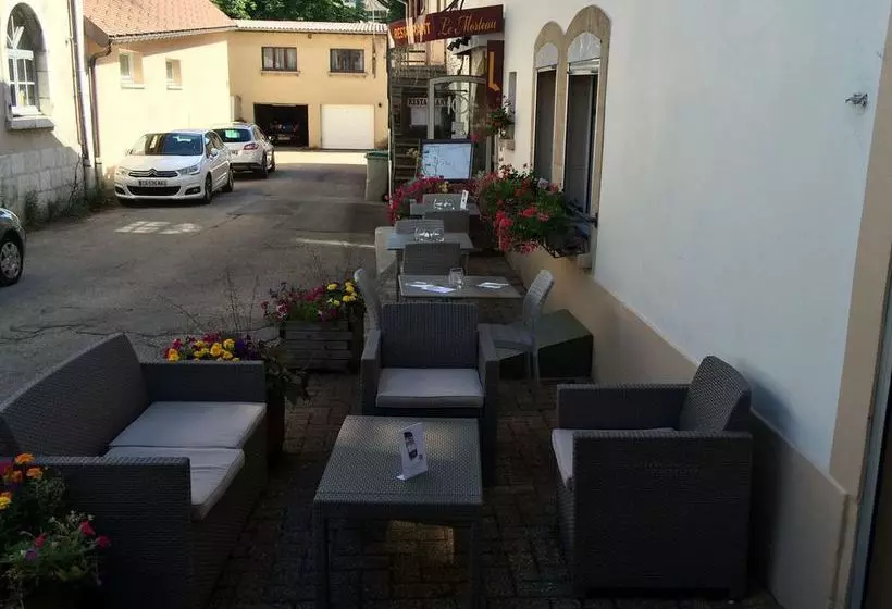 هتل Hôtel De Morteau