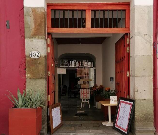 هتل La Catrina De Alcala