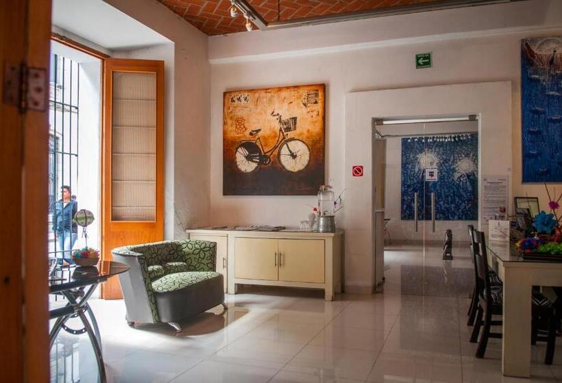 هتل La Catrina De Alcala