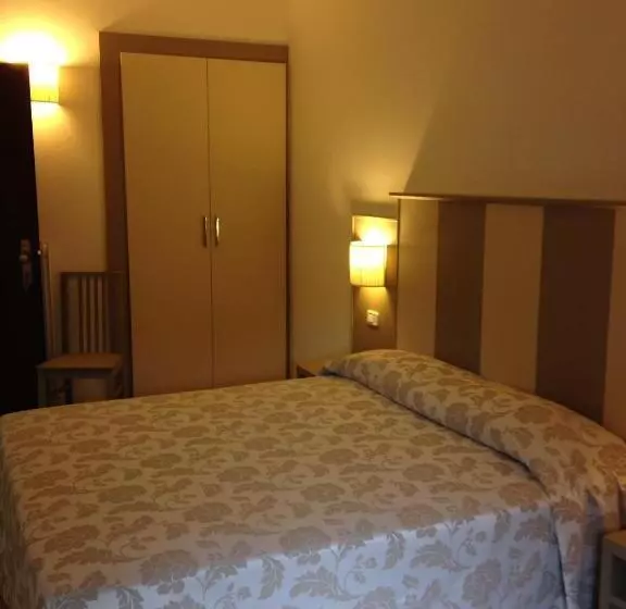 هتل Lucerna