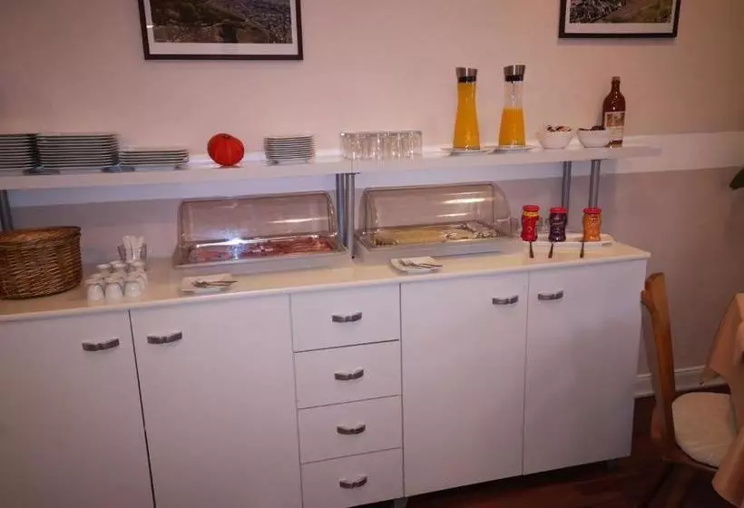 Hotelli Pension Am Rheinsteig