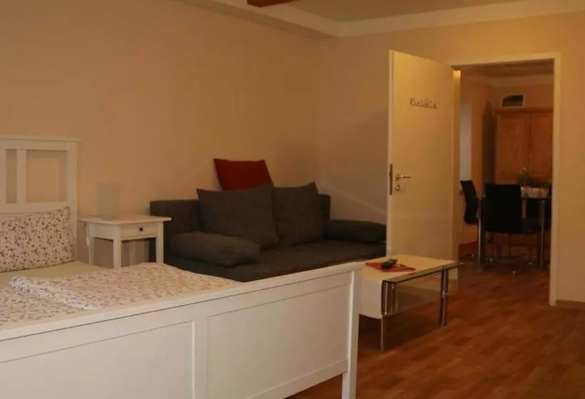 Hotelli Pension Am Rheinsteig