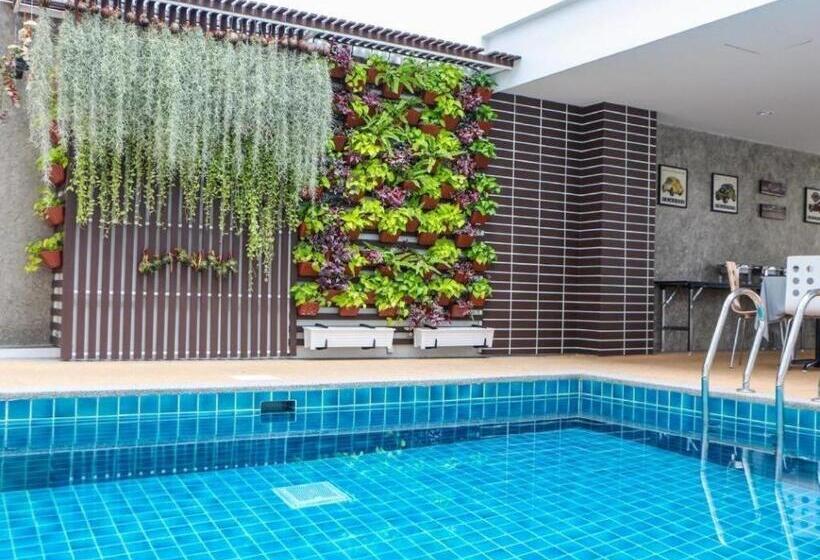 Отель The Grace Residence