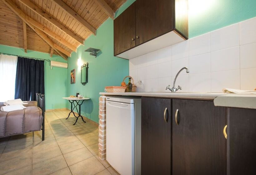 Pansion Porto Tsi Ostrias